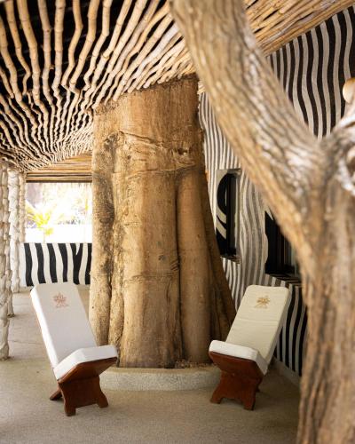 Les Paletuviers in Toubakouta