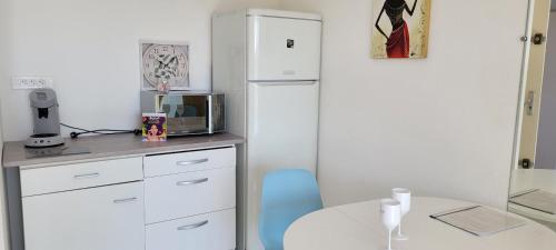 Facilities, Cap d'Agde Antinea, Plage Rochelongue, Piscine et Parking near Bodega Buena Vista