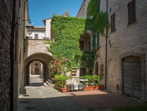  Appartamenti turistici Vicolo S. Chiara, Pension in Sassoferrato bei Serra SantʼAbbondio