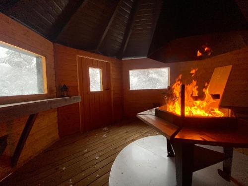 Rukan Hurmos, Ruka (fotografie 8)