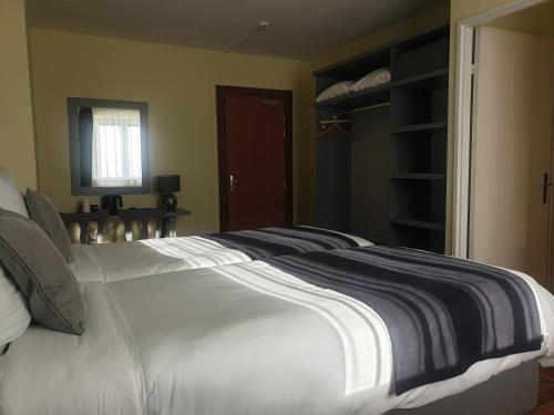 1 double bed