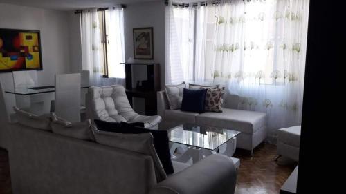 Laureles 203 - image 4