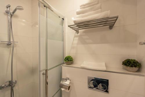 Shamsi Apartments 222 - image 14