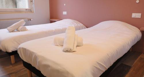 Three-Bedroom Apartment image 5
