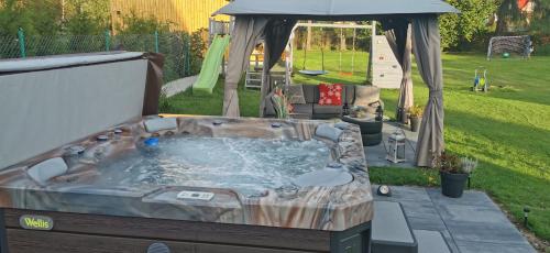 Domek Komfort z jacuzzi przy Parku Zdrojowym