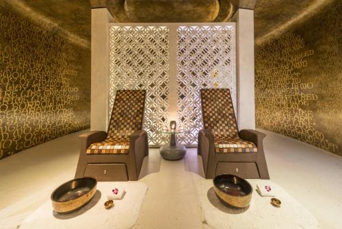 บริการนวด, อิเนียลา บีช เฮาส์ (Iniala Beach House ) in โคกกลอย