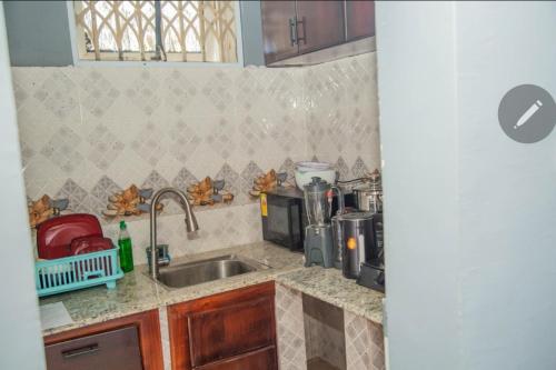 Nuria bnb in Cape Coast