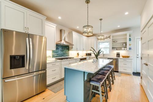 Walk to Beach and Central Park Home in Cape Charles in Cape Charles