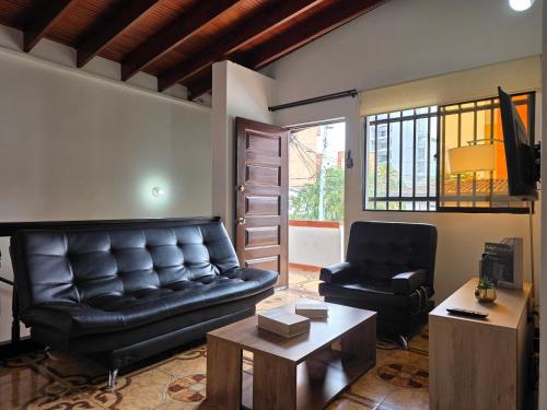 5StarHomes - Casa privada cerca al Estadio y la 70, Medellín (foto 2)