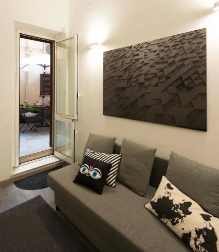 EasyInRome Navona Room Type - Deluxe Two-Bedroom Apartment
