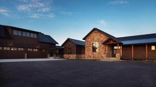 Painted Pony Guesthouse with AC in Tetonia, USA