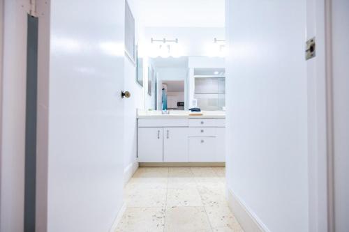 2 PPL 5 mins to Golf Courses Patio Pets BBQ in Greenacres City (FL)