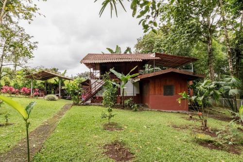 Gamboa Cabin - Delightful Couples Vacation Cabin, Фортуна (фото 5)