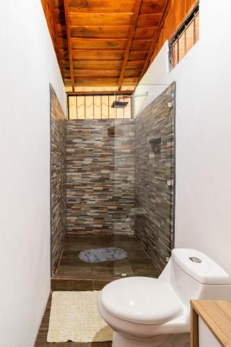 Gamboa Cabin - Delightful Couples Vacation Cabin, Фортуна (фото 8)