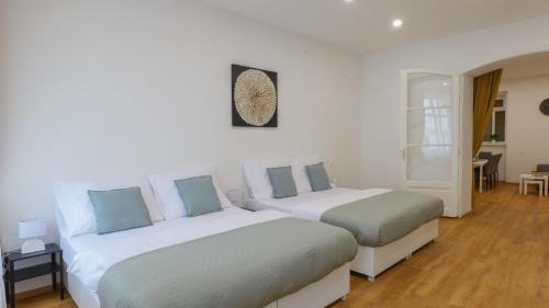 Superior Apartment image 10