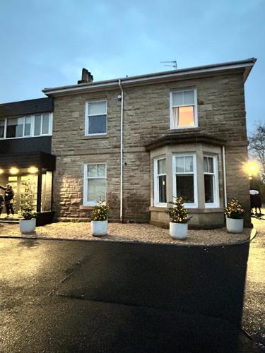 Crookston Hotel - image 2