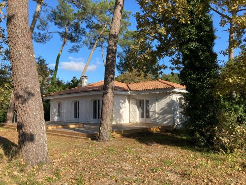 Pohled zvenku, Villa Fourtonballion between Sea and Forest in Lanton