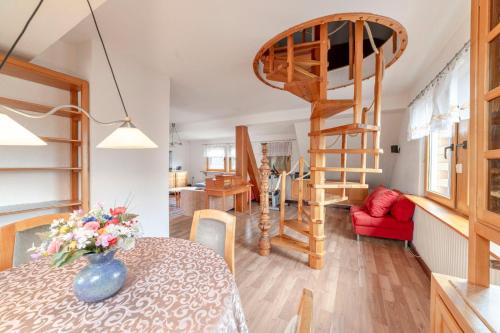 Cozy villa with garden, balcony and parking area in Düsseldorf, Düsseldorf (photo 6)