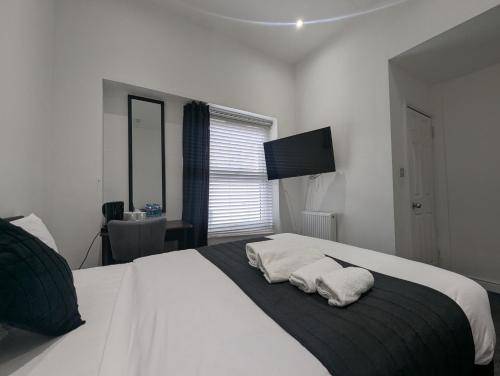 The Firs Lodge - image 2