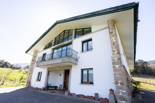 Basarte Cottage in Bakio