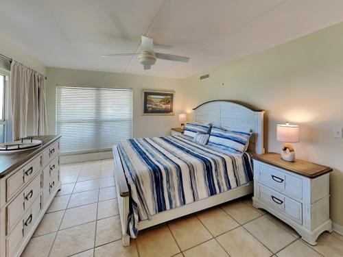 Sea Place 14164 3 Bedrooms Sleeps 8 Ground Floor Pool Tennis WiFi - image 12