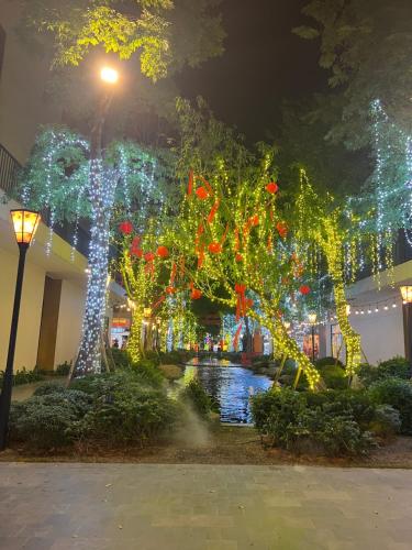 Lynn Times Thanh Thuy khu nghi duong khoang nong in La Phu