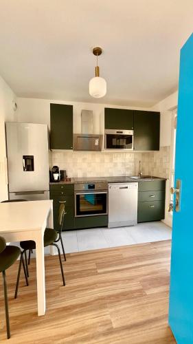 Kitchen, Maison 88 Malakoff in Malakoff