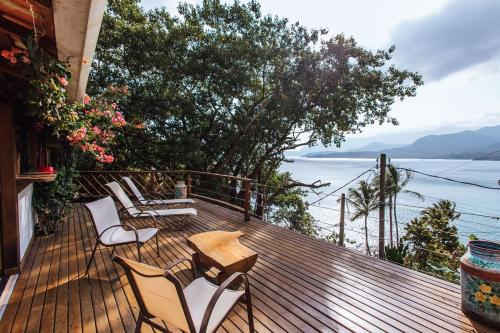Casa em Ilhabela com vista MARAVILHOSA para o mar in Praia do Portinho