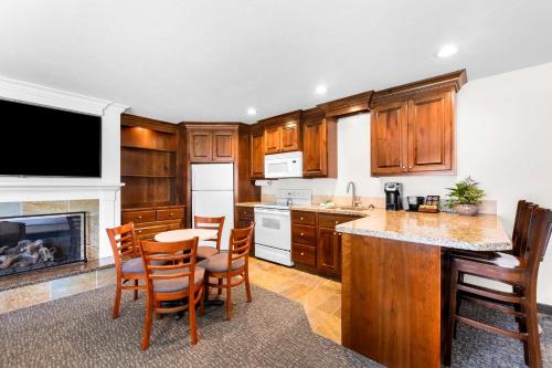 2 bedrooms, 3 beds