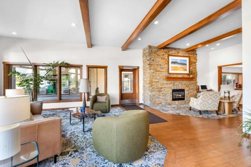 大堂, 德利福特伍德貝斯特韋斯特酒店 (Best Western Driftwood Inn) in 愛達荷福爾斯