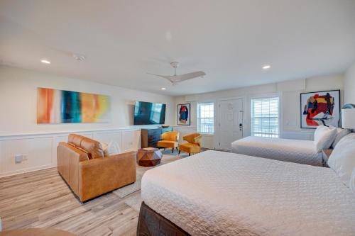 Saltwater 202 2nd Floor Low Tide in Surf City, USA