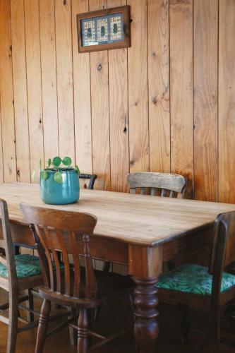 Okupu Beach House in เกาะเกรทแบร์ริเออร์