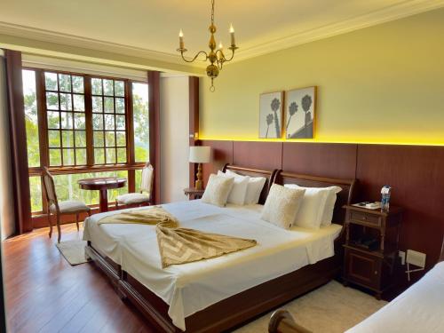Aroso Paco Hotel