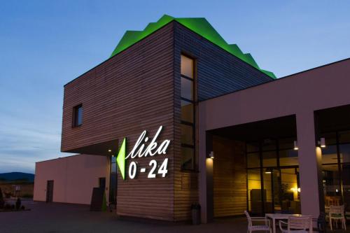 Sissepääs, Hotel Lika Sjever in Brinje