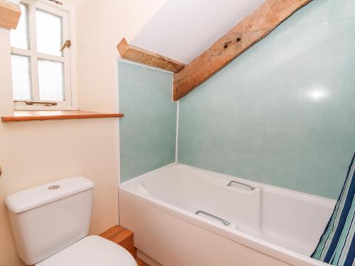 Mill Cottage Lampeter - image 2