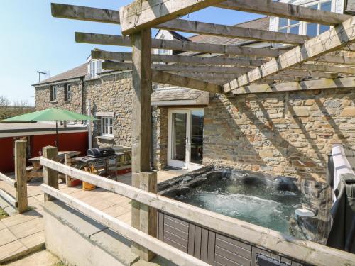 Mill Cottage Lampeter - image 14