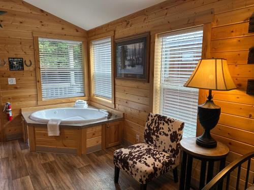 Packwood Lodge & Cabins - 온수 욕조