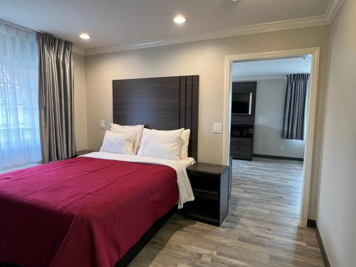 Cloud 9 Inn LAX - image 14