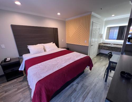 Cloud 9 Inn LAX - image 10