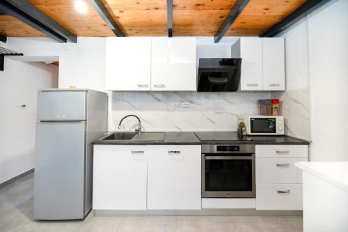Two-Bedroom Apartment image 5