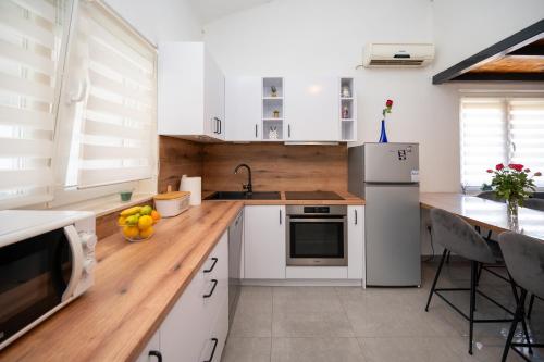 Two-Bedroom Apartment image 5