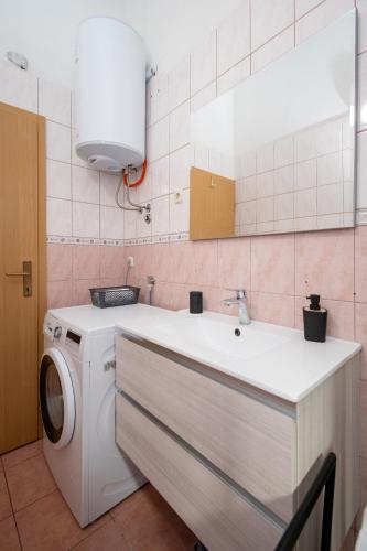Two-Bedroom Apartment image 6