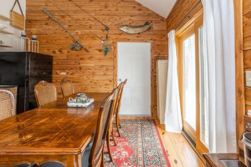 Létesítmények, The Timber Nook at the Rustic Retreat in Nashville (IN)