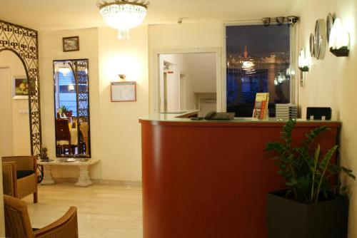 Bahn-Hotel - image 8