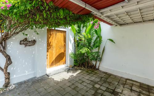 Three-Bedroom Villa image 2