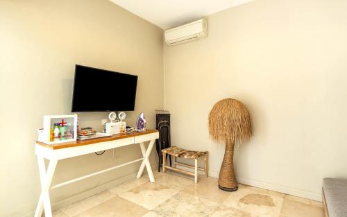 Three-Bedroom Villa image 5