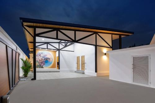 Trendy & New 19m Oxygen Pool Villa Sunset Garden 10 in Rawai, Ban Saiyuan (1) (foto 4)