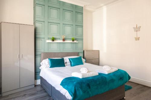 4BR Sleeps 10 - Football - Concert - Contractor - Anfield, Liverpool (photo 3)