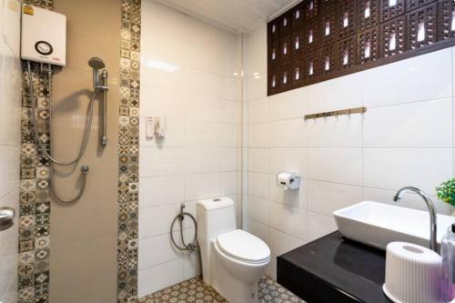 Well-appointed bathrooms