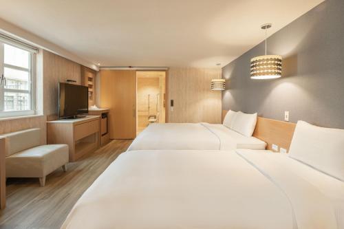 Kindness Hotel Tainan Chihkan Tower in Tainan City